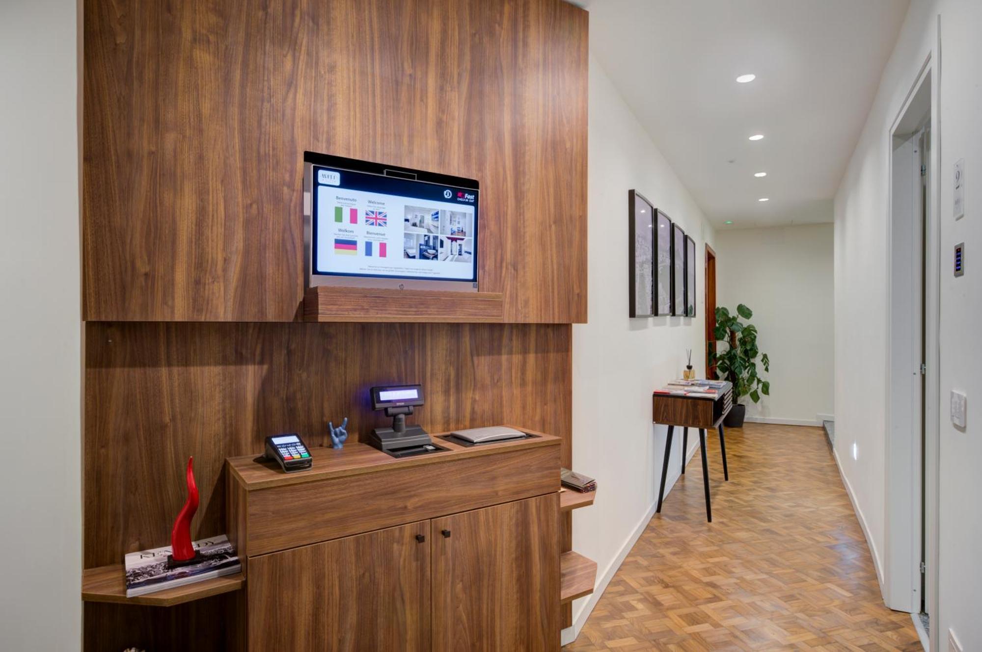 Well Suites - Piazza Dei Martiri Naples Exterior photo