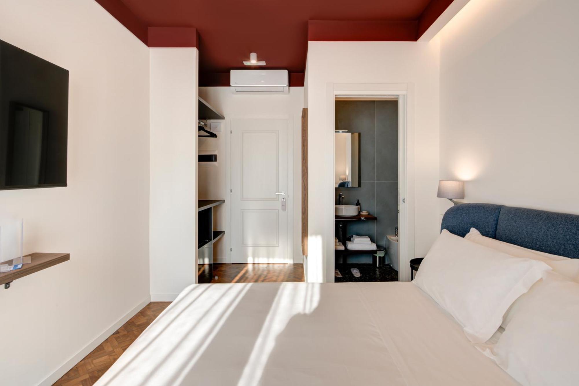 Well Suites - Piazza Dei Martiri Naples Exterior photo